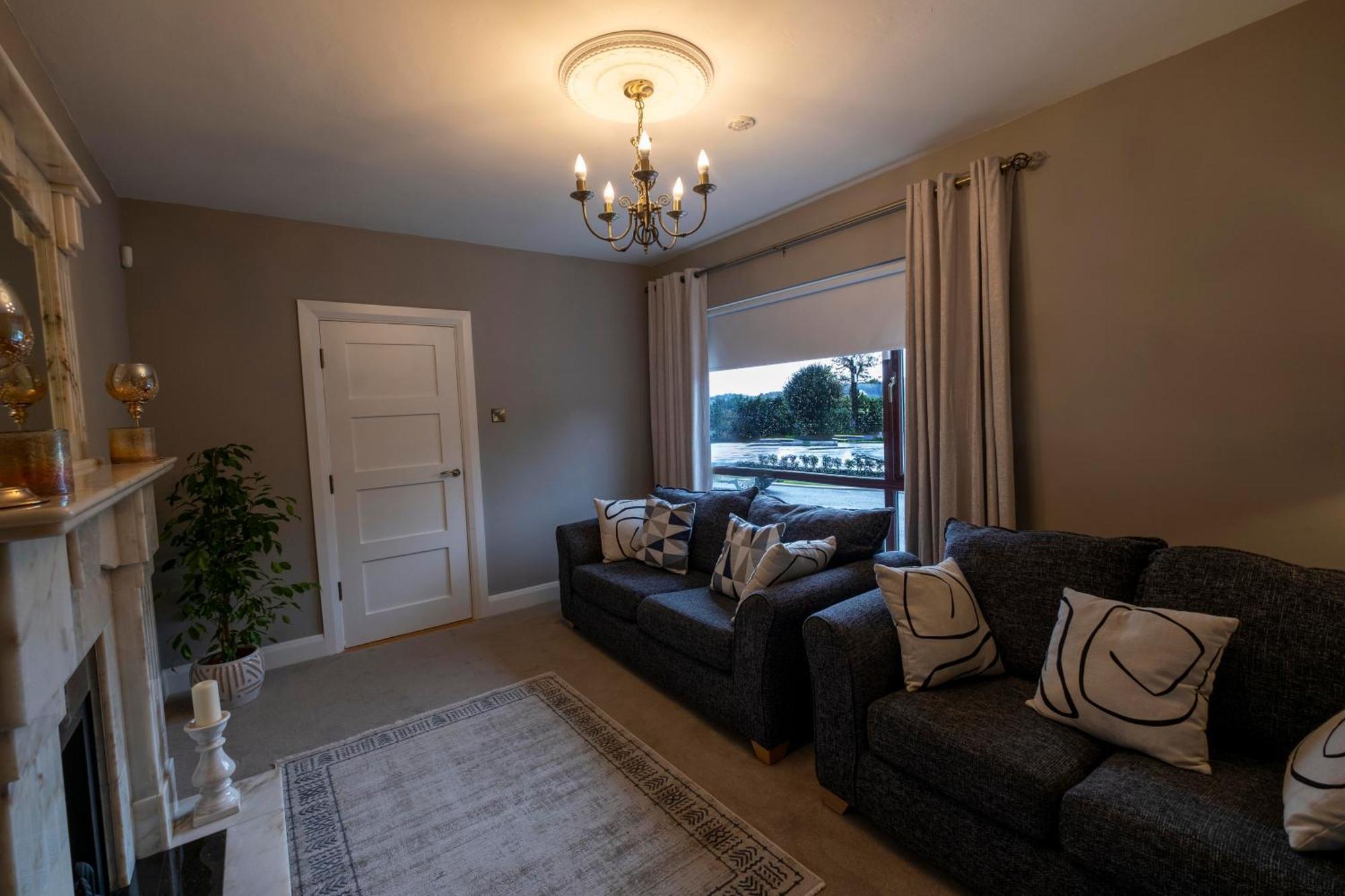 The Hillcrest, Luxury Accommodation In Castleblayney Town المظهر الخارجي الصورة